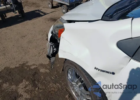 2016 Toyota Prius C Two z USA, uszkodzony, nr VIN JTDKDTB36G1116460